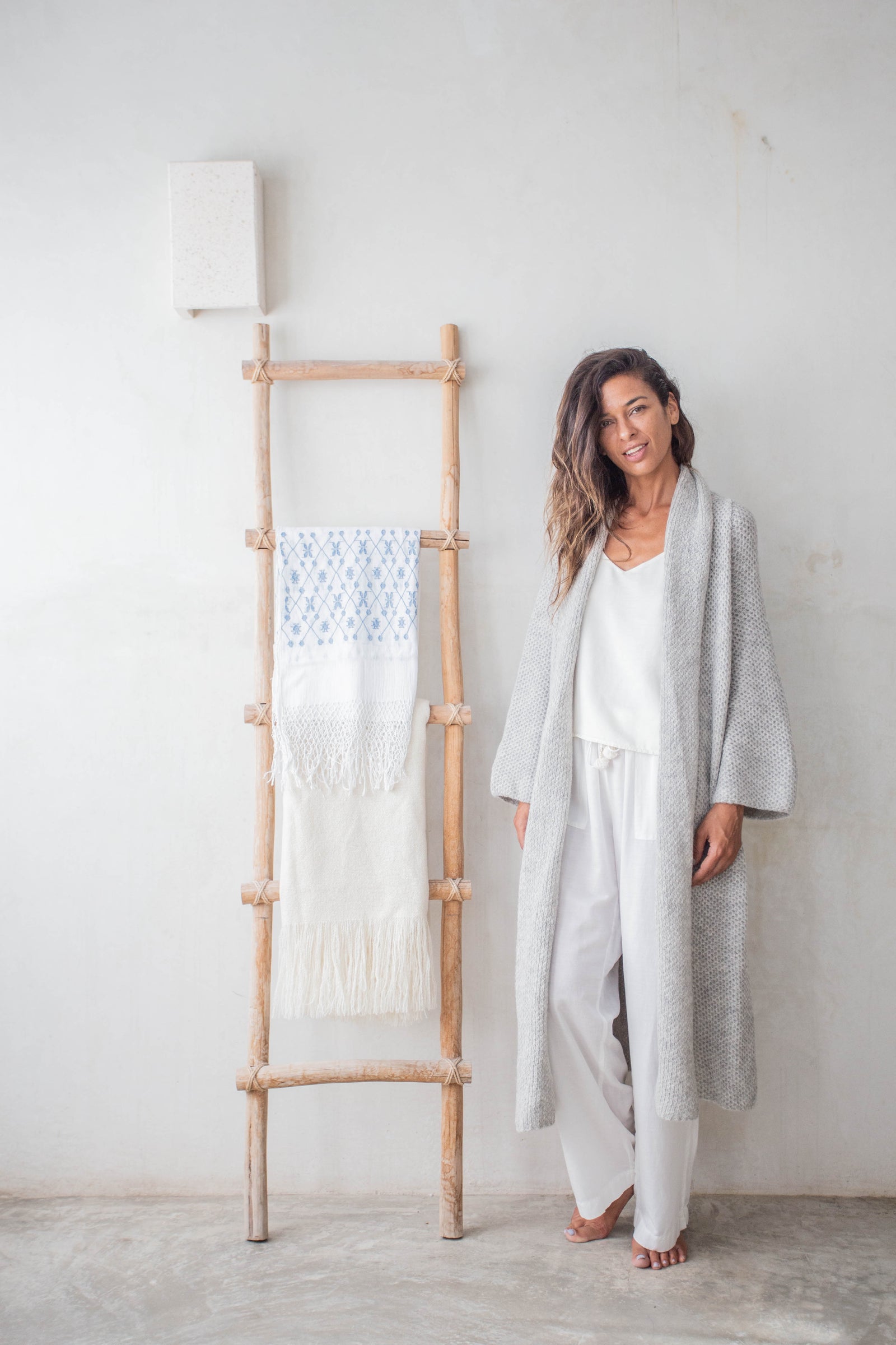 ebure×Ronherman Airy Thule Alpaca Stole Alpaca Long Retenido Robe – by Daniella Hunter